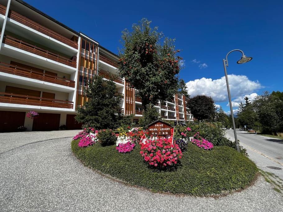 Cozy Central Apartment At A Special Price! Кранс Монтана Екстериор снимка